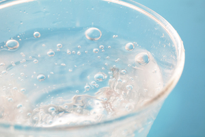 【保湿力アップ】炭酸水洗顔のやり方と効果をかんたん解説！　